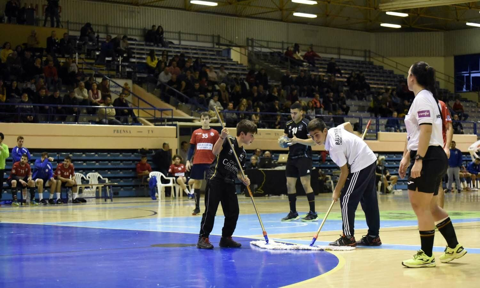 Las fotos del Balonmano Ciudad de Algeciras  - Corazonistas de Madrid
