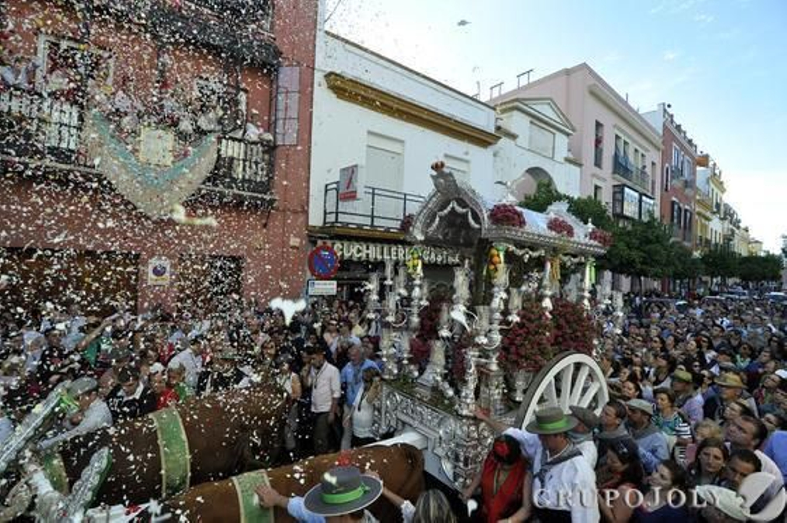 Triana, de camino al Rocío