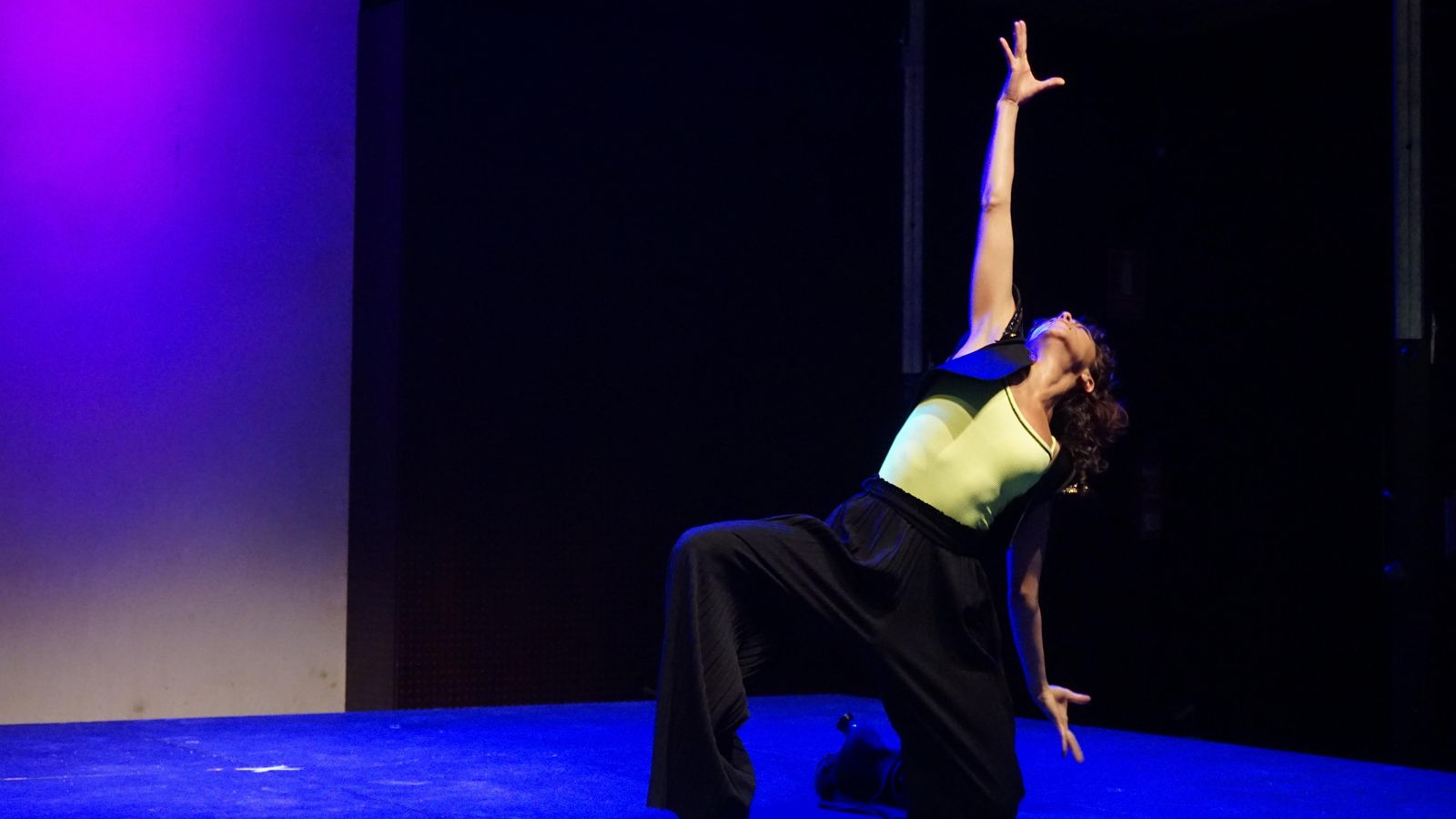 Melisa Calero interpretando 'Abducida'.