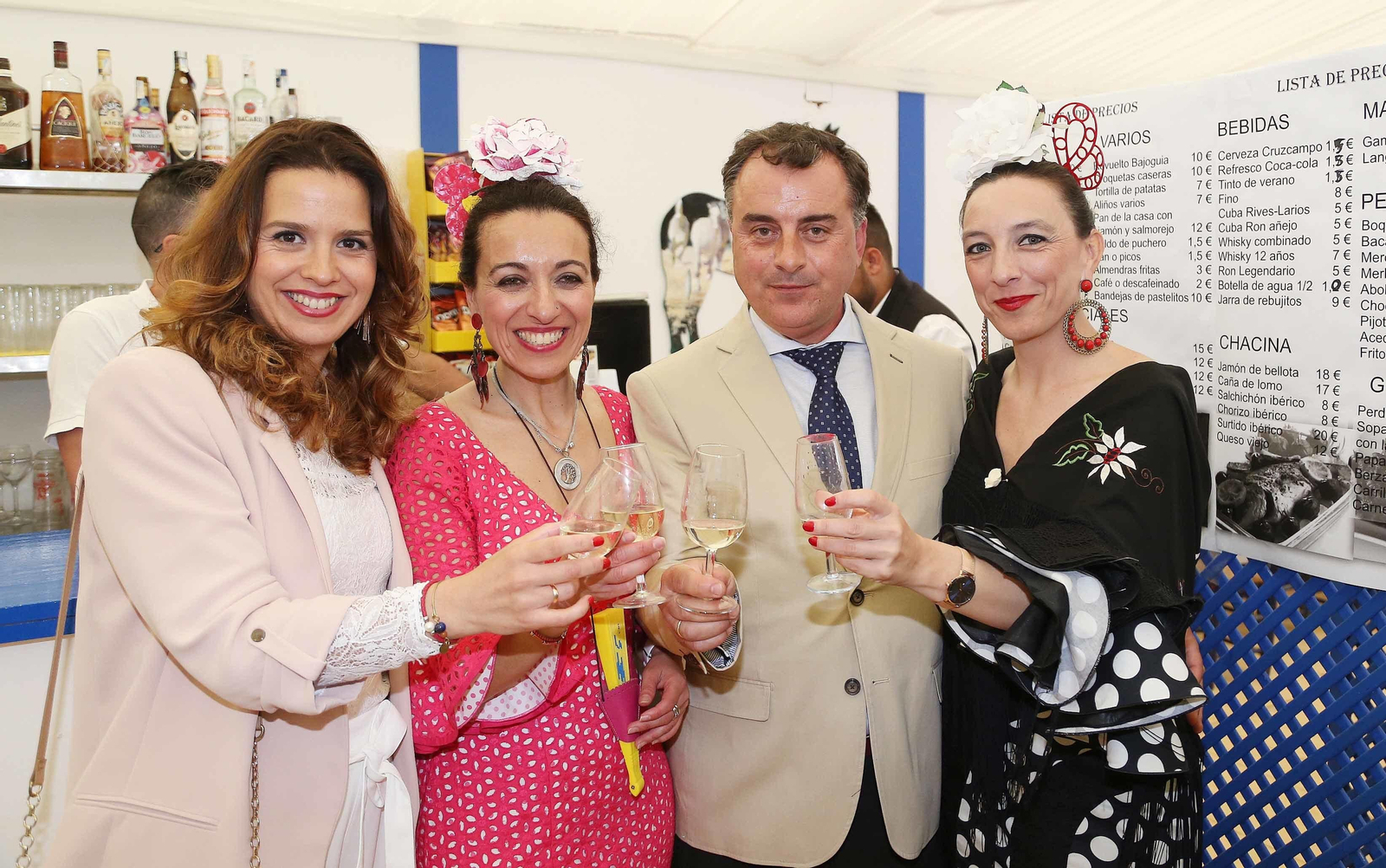 Mamen Sepúlveda, administradora del Gremio de Joyeros, con el presidente Miguel Ángel Sepúlveda y María del Mar Ferral, de Aceite Ferral, con Marisa López.