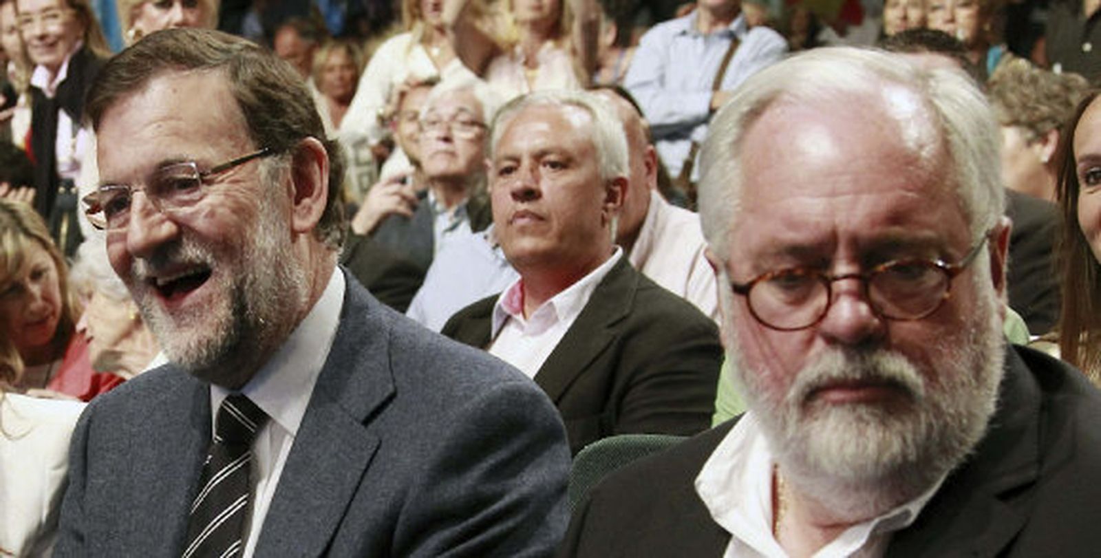 Rajoy pide el voto al PP por una Cataluña "española y europea" y "no aislada"