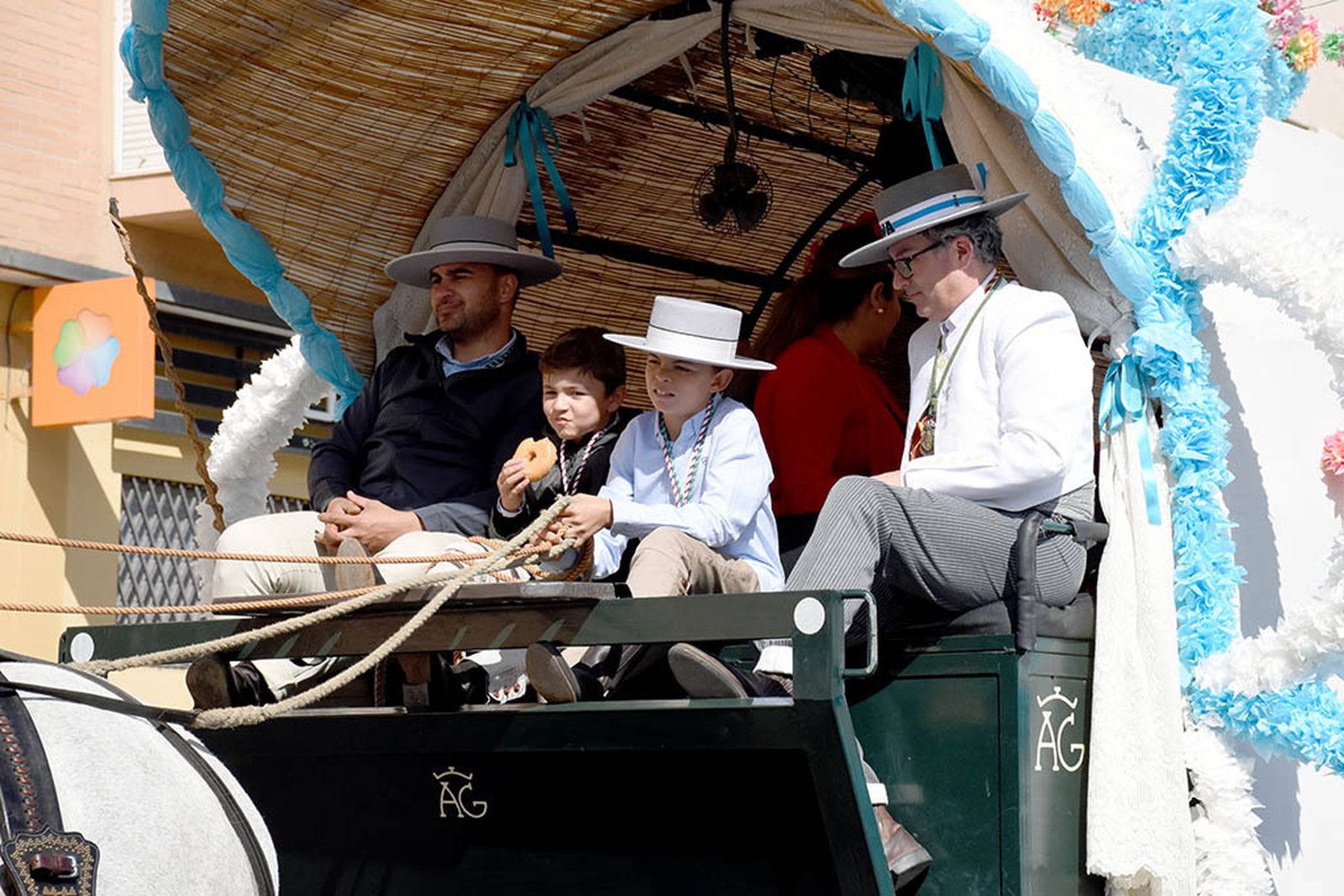 Imágenes de los carros de la Hermandad del Rocío de Huelva