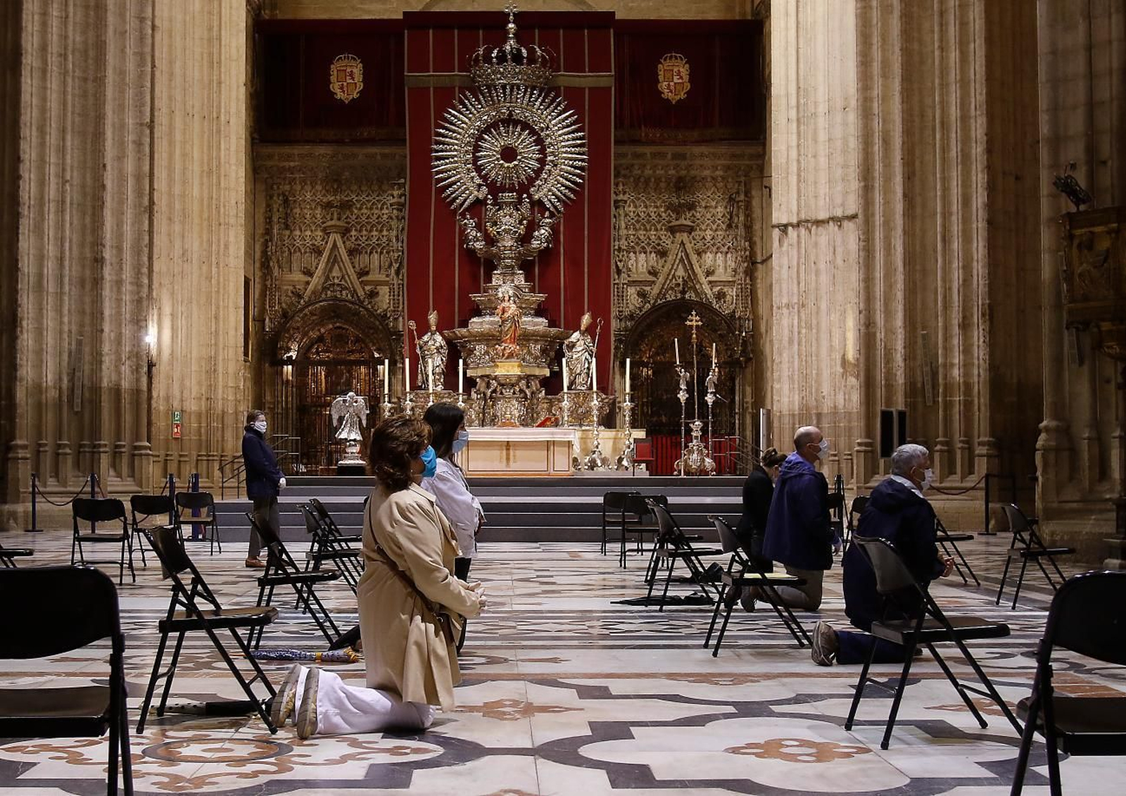 Cinco años del confinamiento por el Covid: las mejores fotos de la pandemia en Sevilla