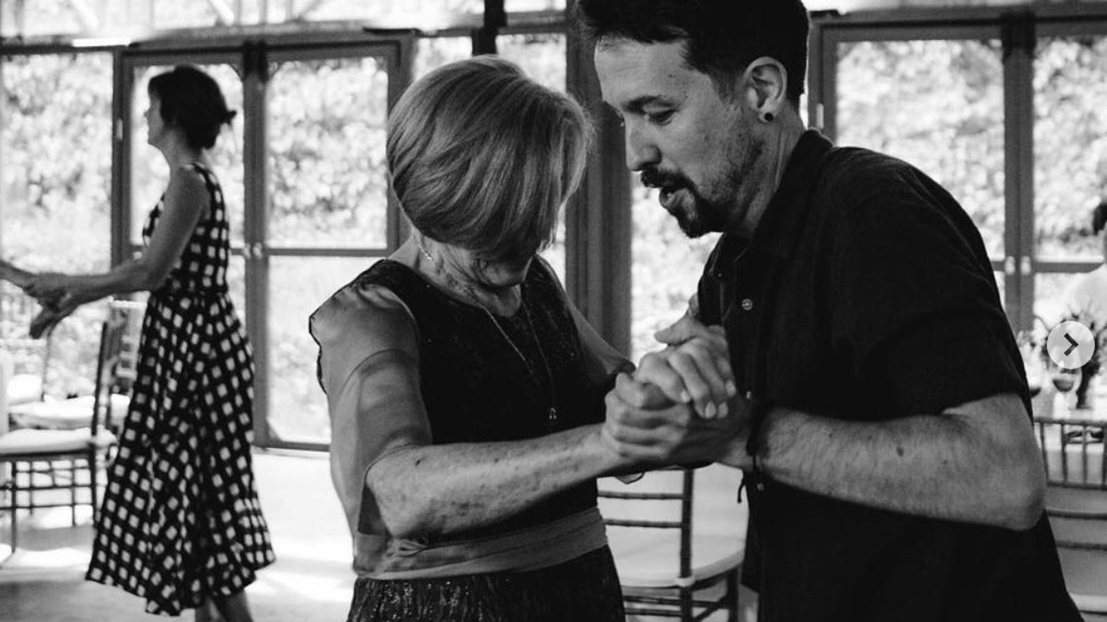 Pablo Iglesias bailando en la boda de James Rhodes Pablo Iglesias bailando en la boda de James Rhodes