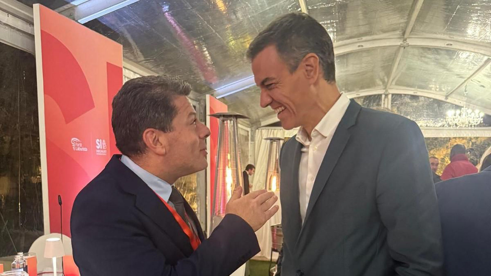 Fabian Picardo y Pedro Sánchez, en el Presidium de la Internacional Socialista.