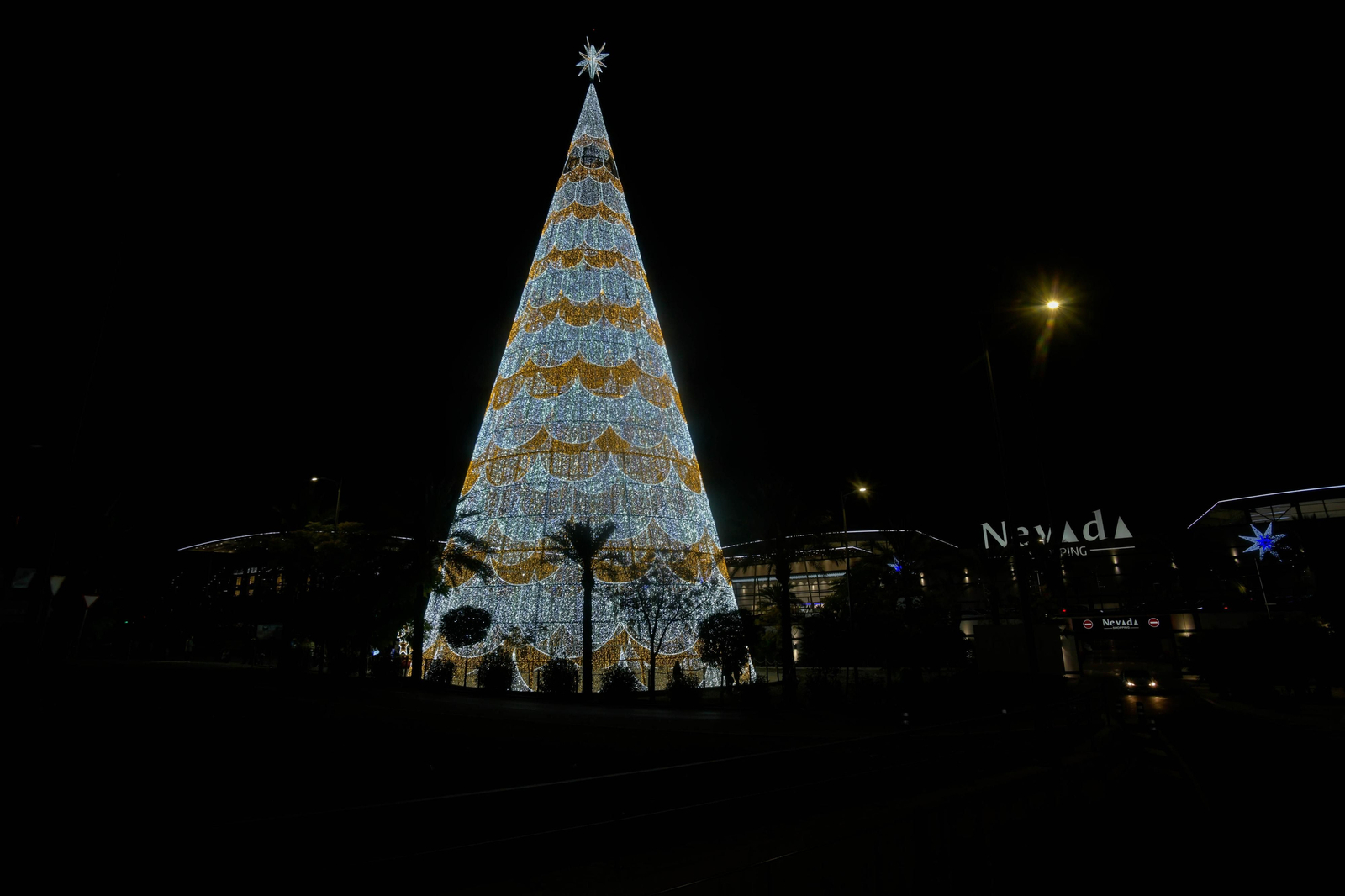 El encendido de la Navidad 2021 en el centro comercial Nevada Shopping, en imágenes