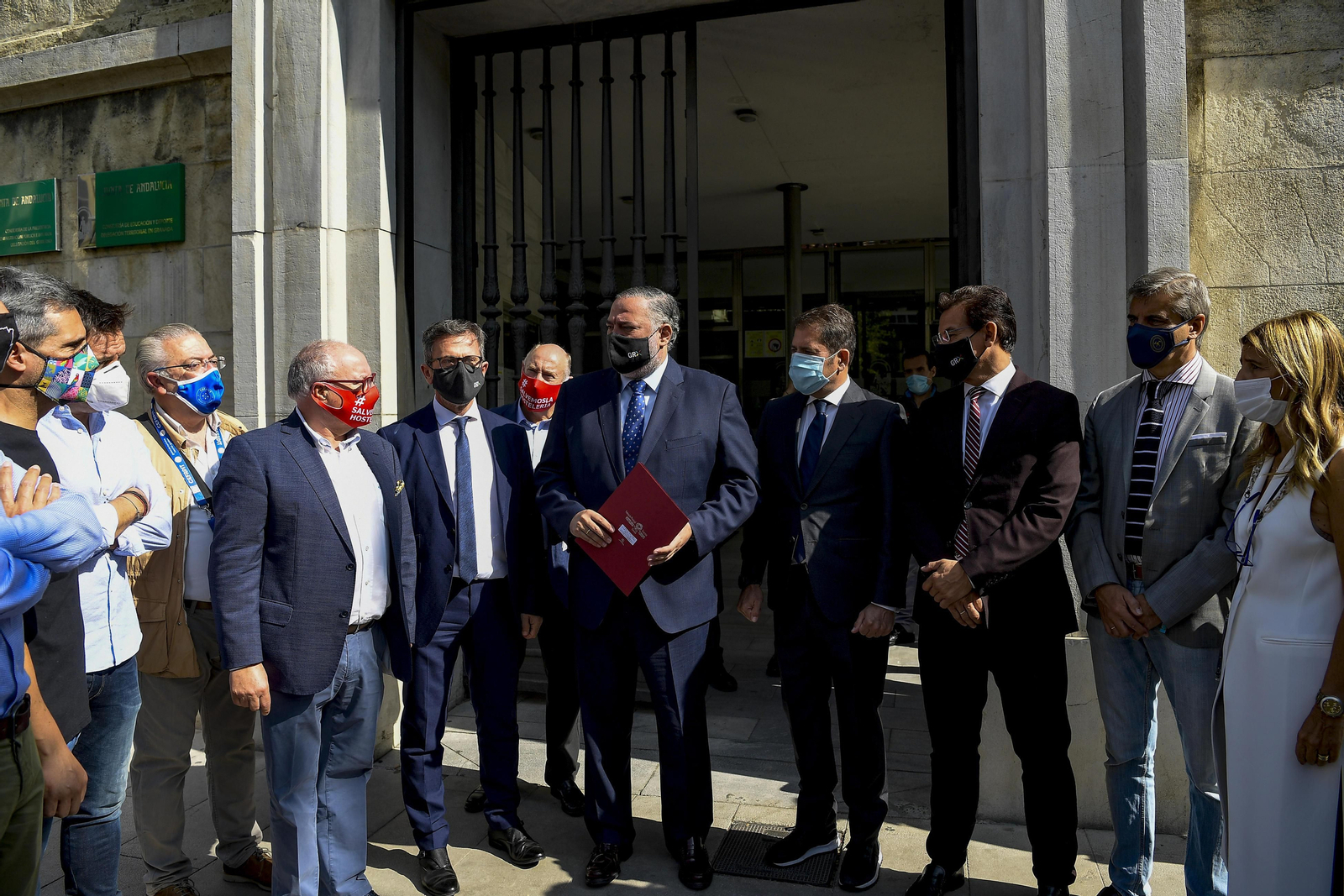 Fotos: El turismo se manifiesta en Granada