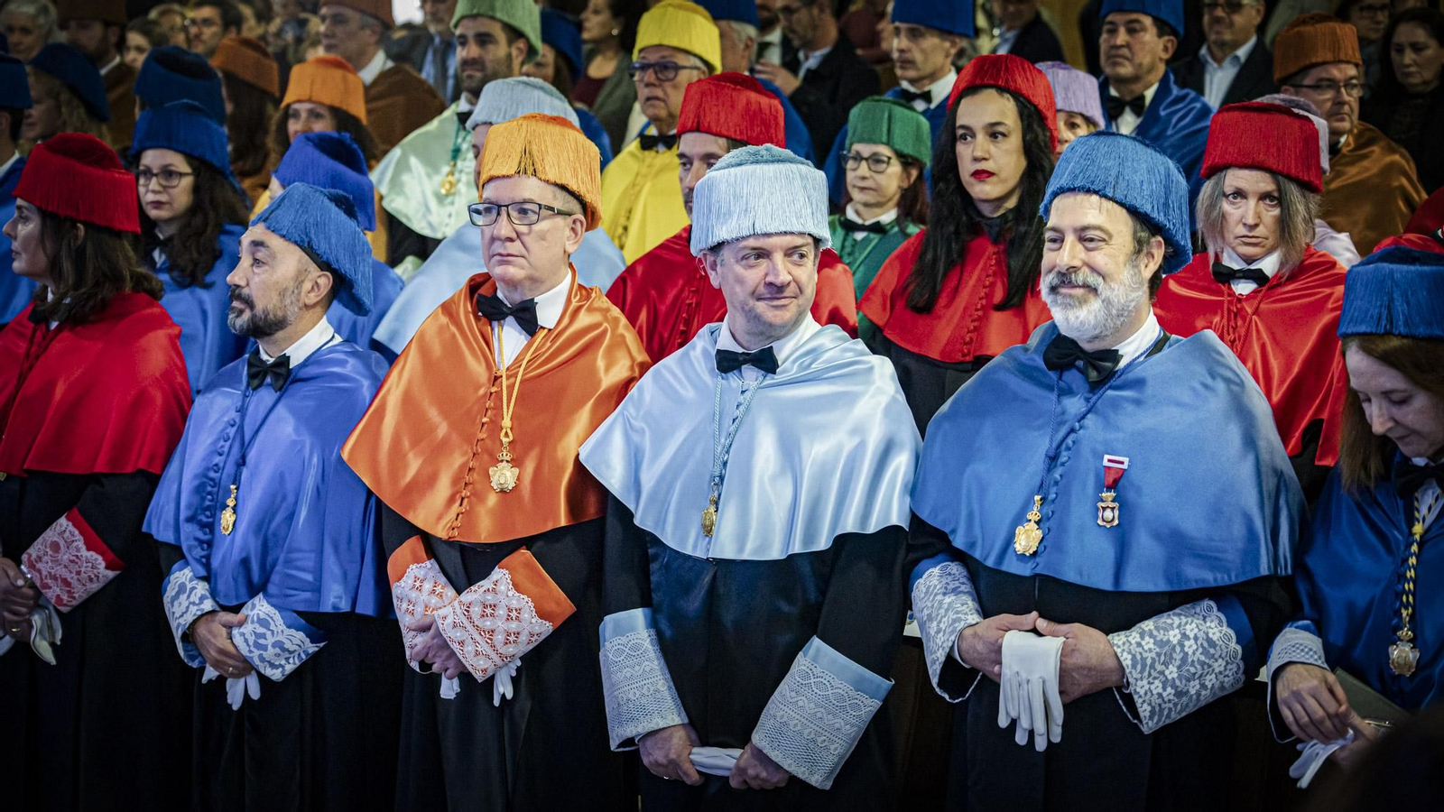 Las mejores imágenes del acto de investidura de doctorados por la UCA