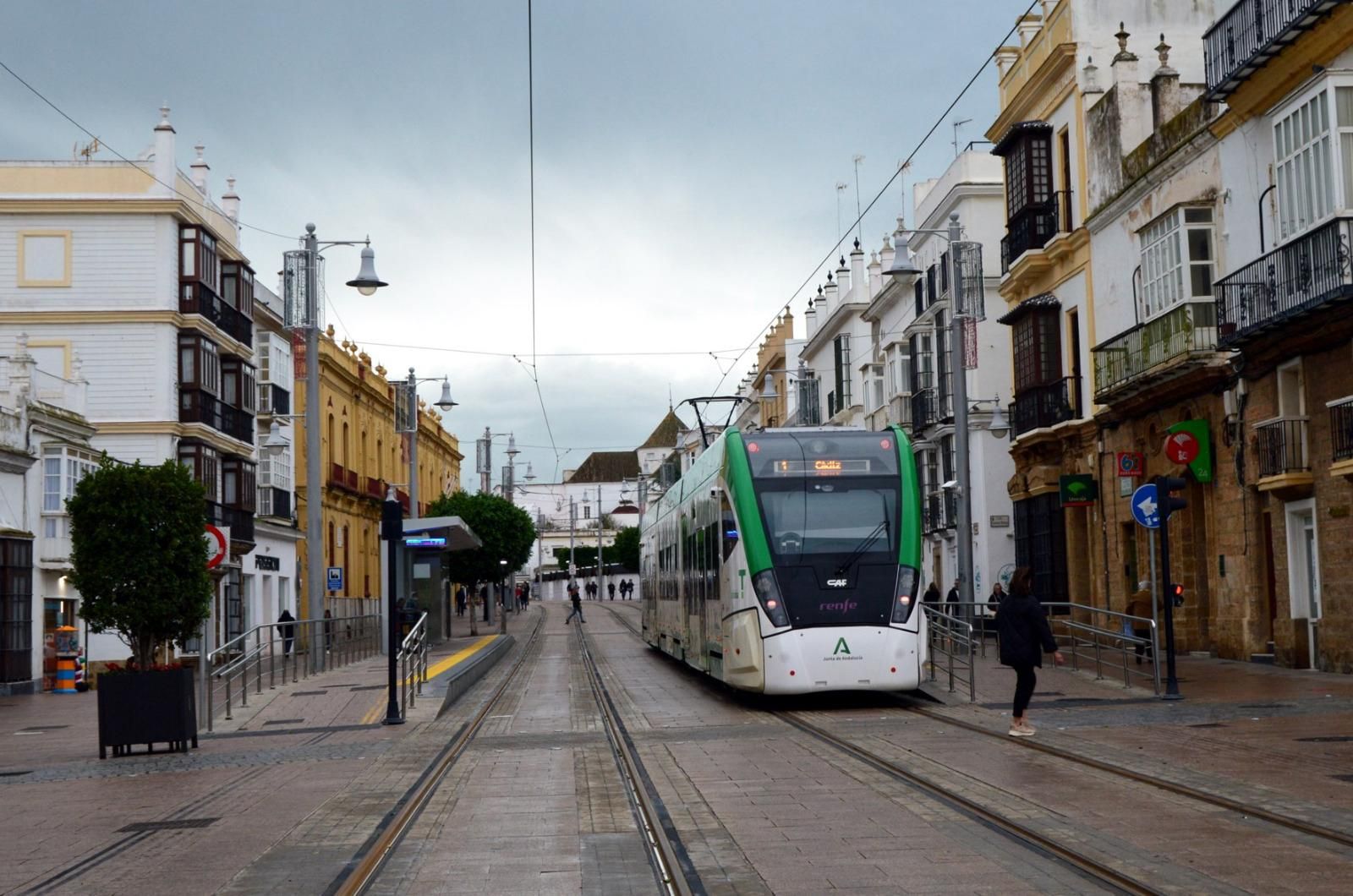 El trambahía se ha convertido en un elemento clave de movilidad en la Bahía de Cádiz.