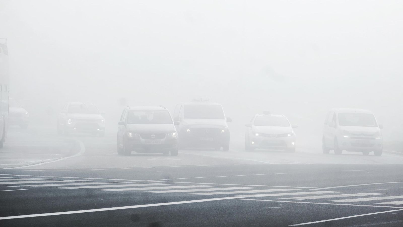 La niebla invade Cádiz