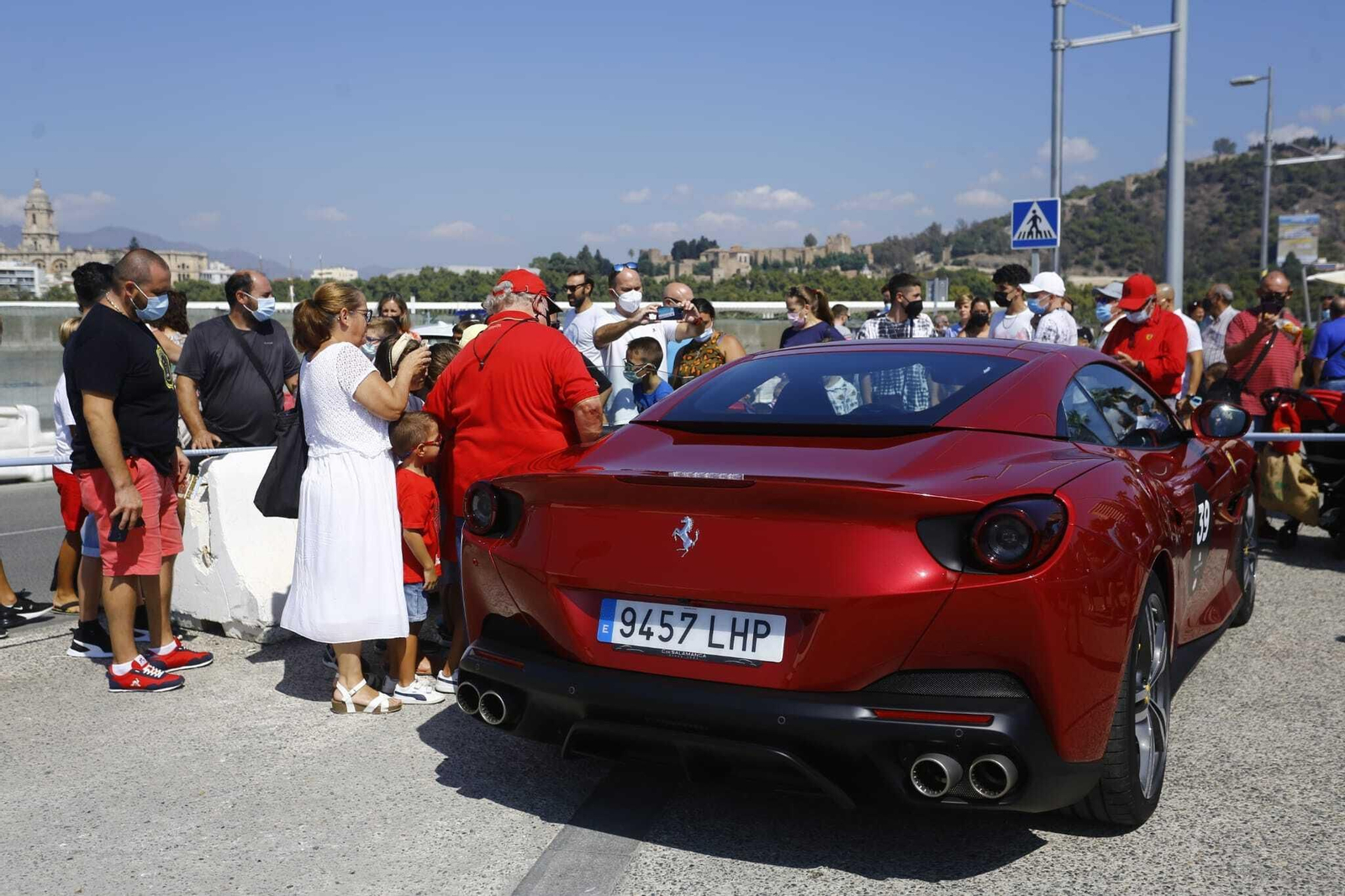 La Caravana solidaria de Ferrari en Málaga, en fotos