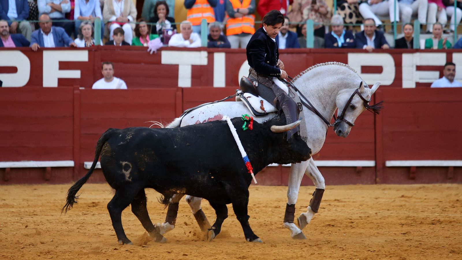 Andy Cartagena, Diego Ventura y Lea Vicens en la corrida de rejones de la Feria de Jerez 2024