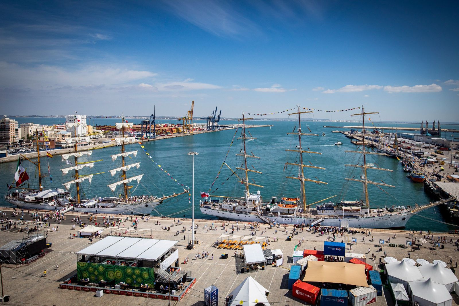 Las imágenes de la Gran Regata 2023 de Cádiz, desde el cielo