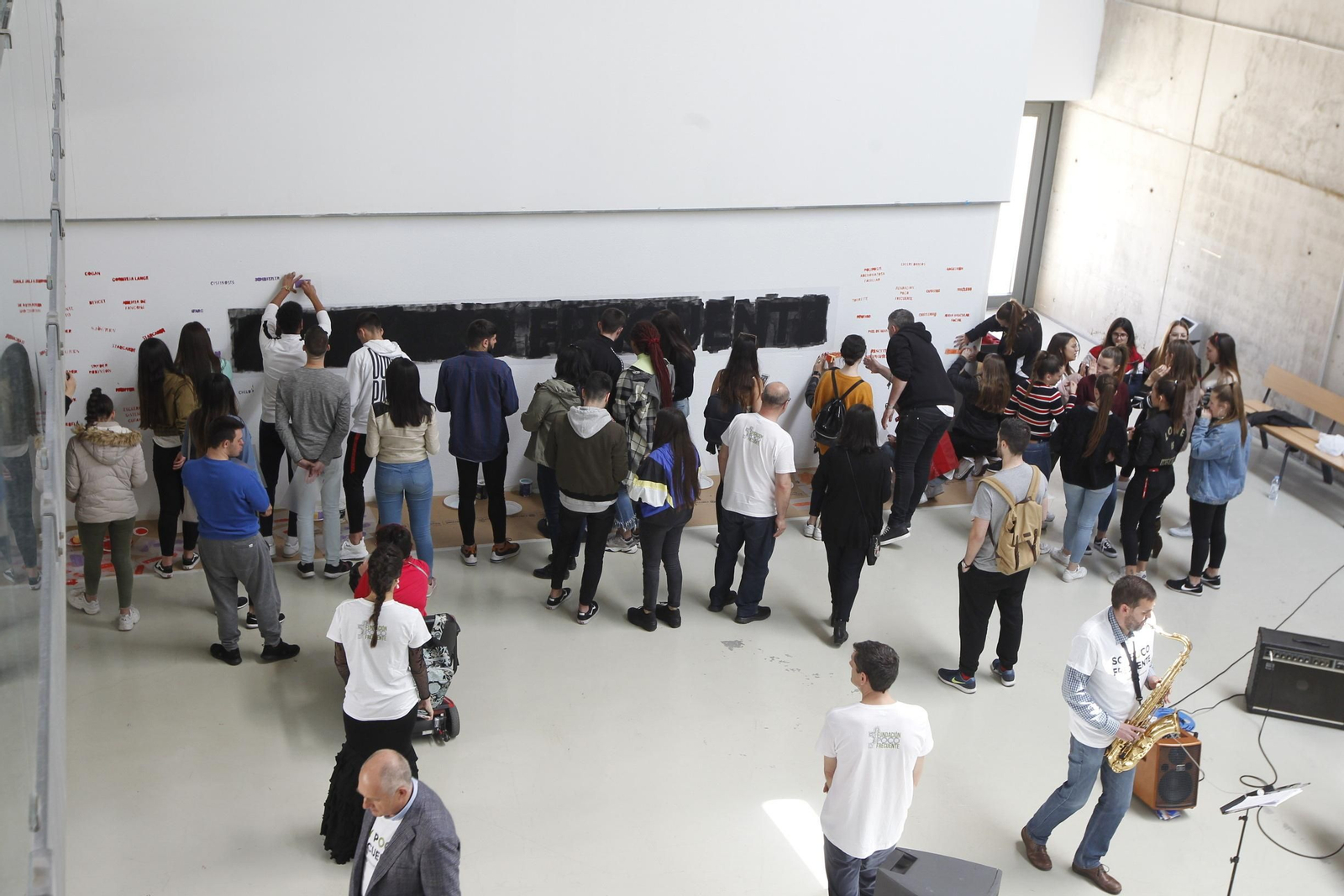 Fotos mural reivindicativo enfermedades raras Universidad de Almería-UAL