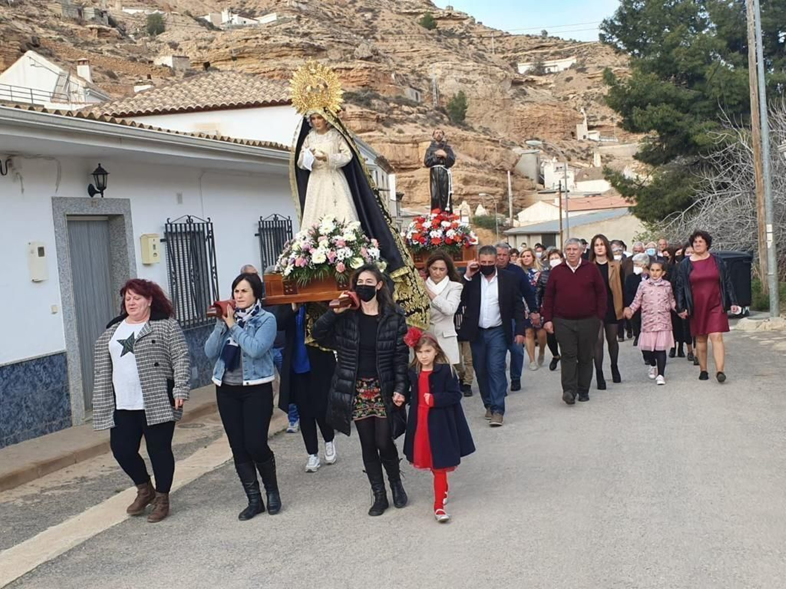 Procesión en Belerda.