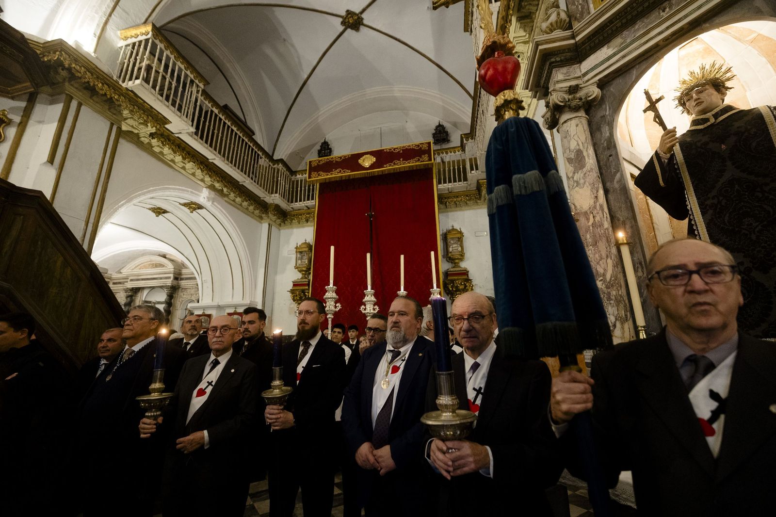 Las imágenes de los traslados de las cofradías de Santa Cruz