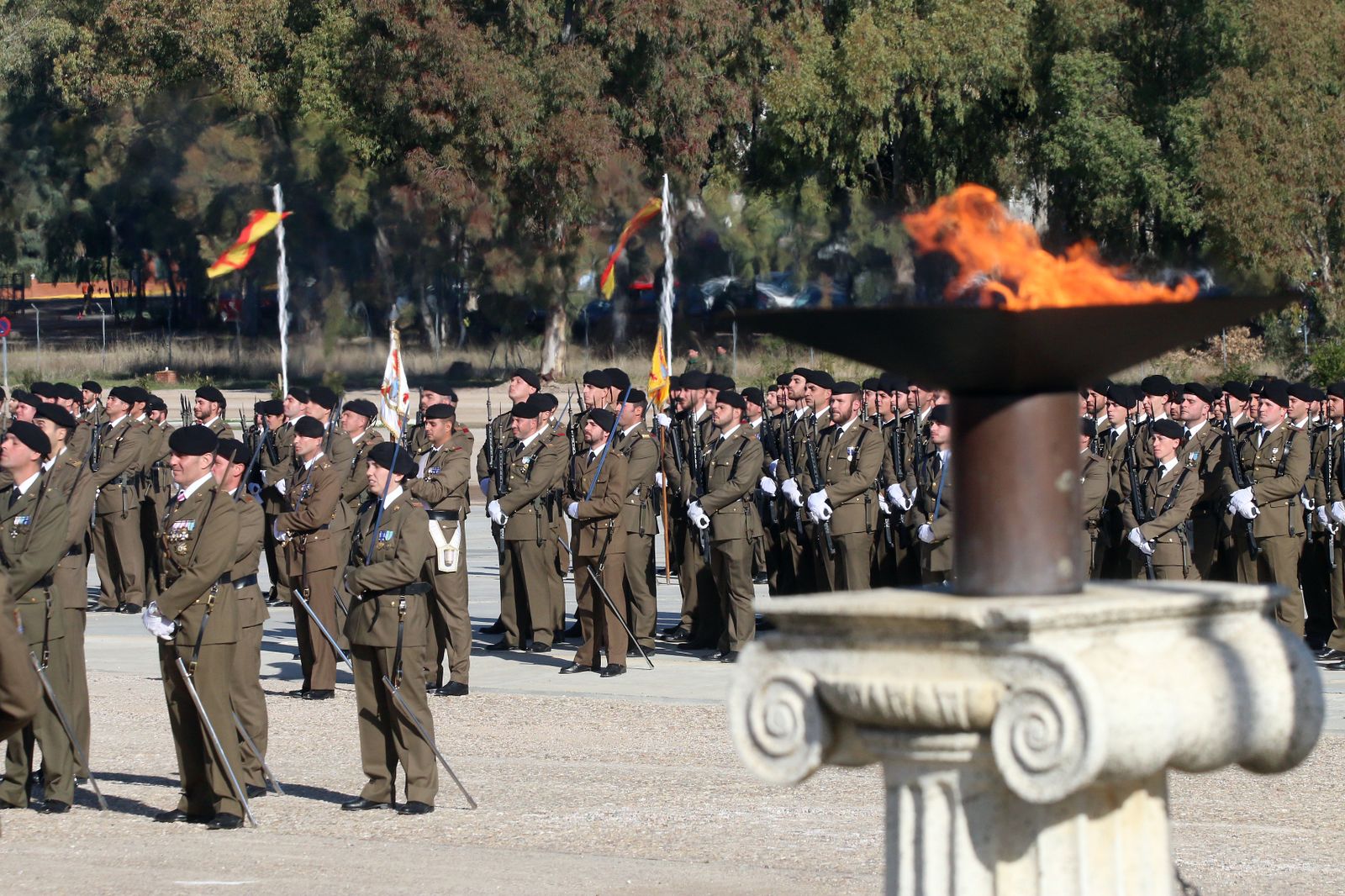 Parada militar en la base de Cerro Muriano por el Día de la Inmaculada