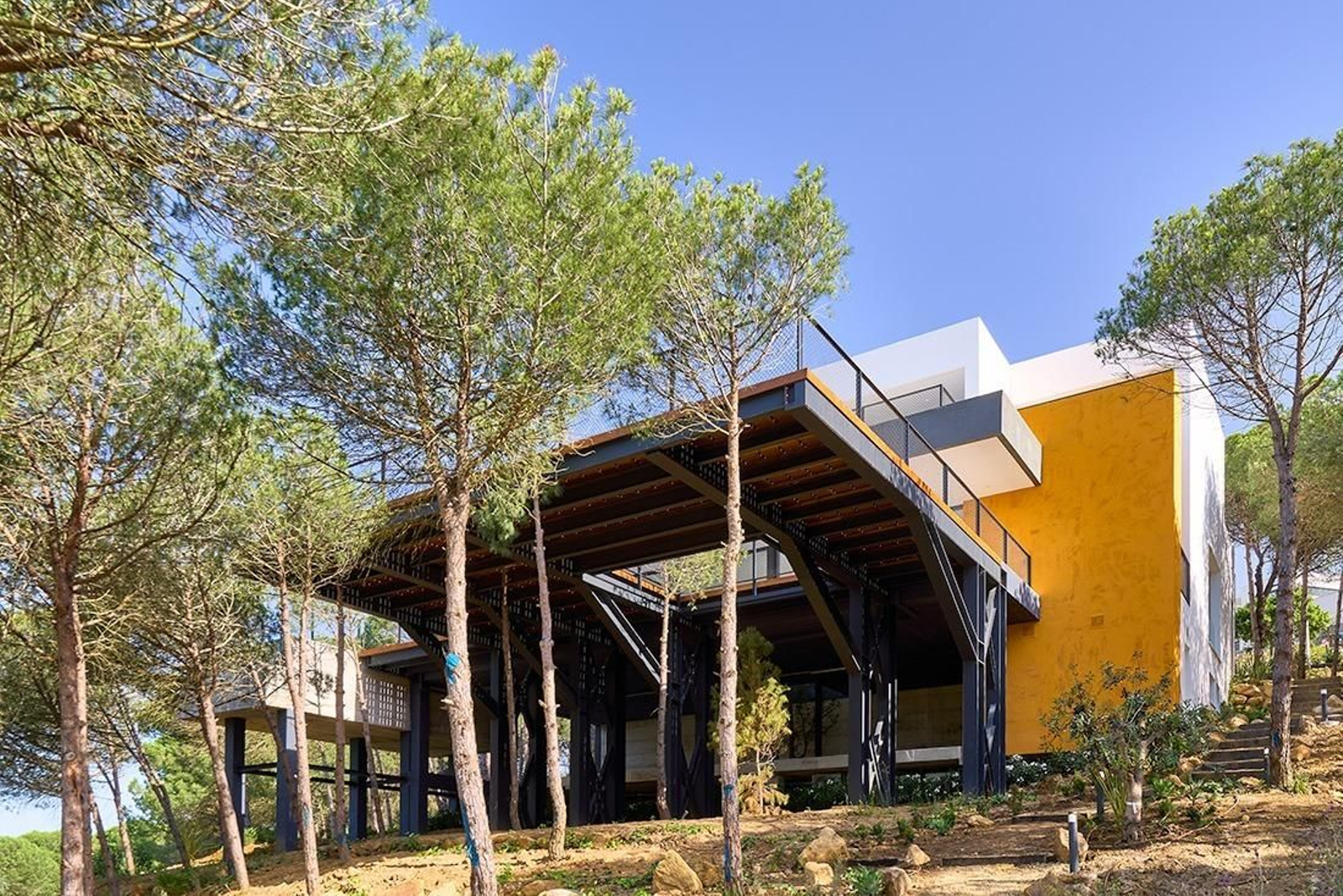 Así es la villa de lujo de arquitectos malagueños que ha ganado un premio. Así es la villa de lujo de arquitectos malagueños que ha ganado un premio.