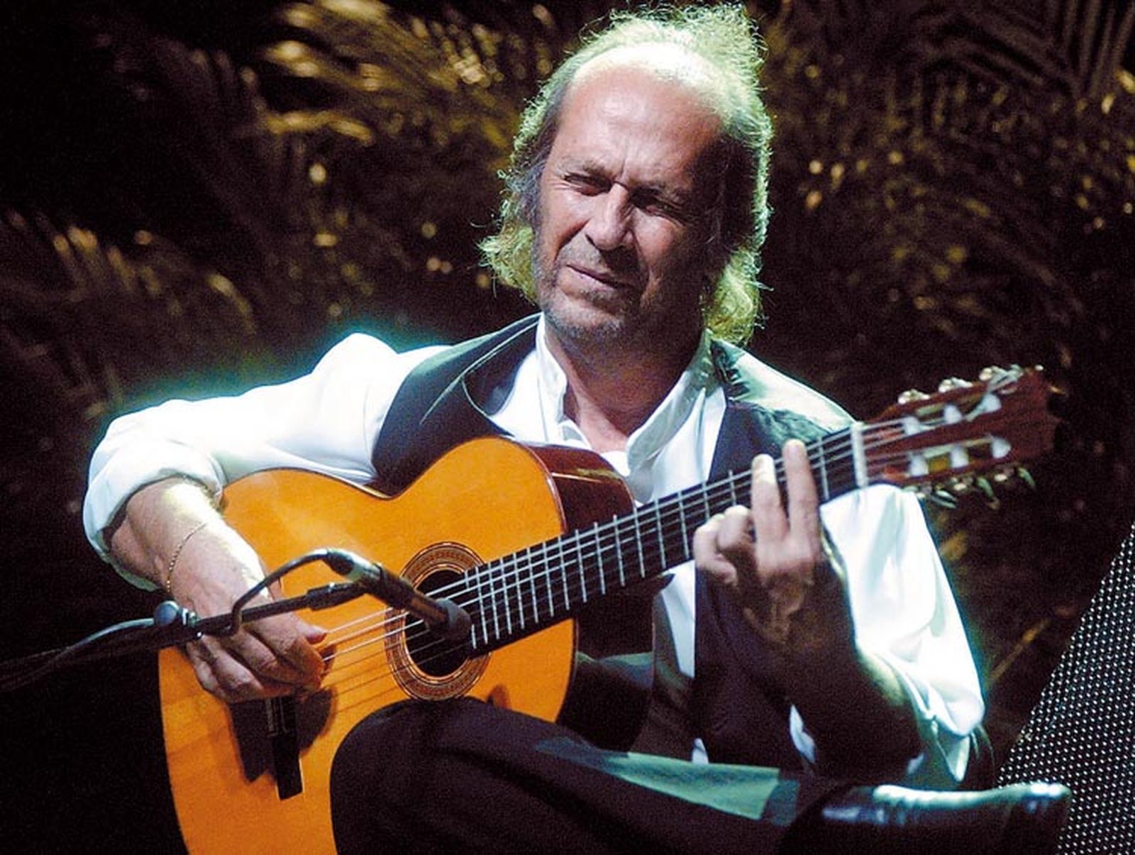 Paco de Lucía durante una actuación