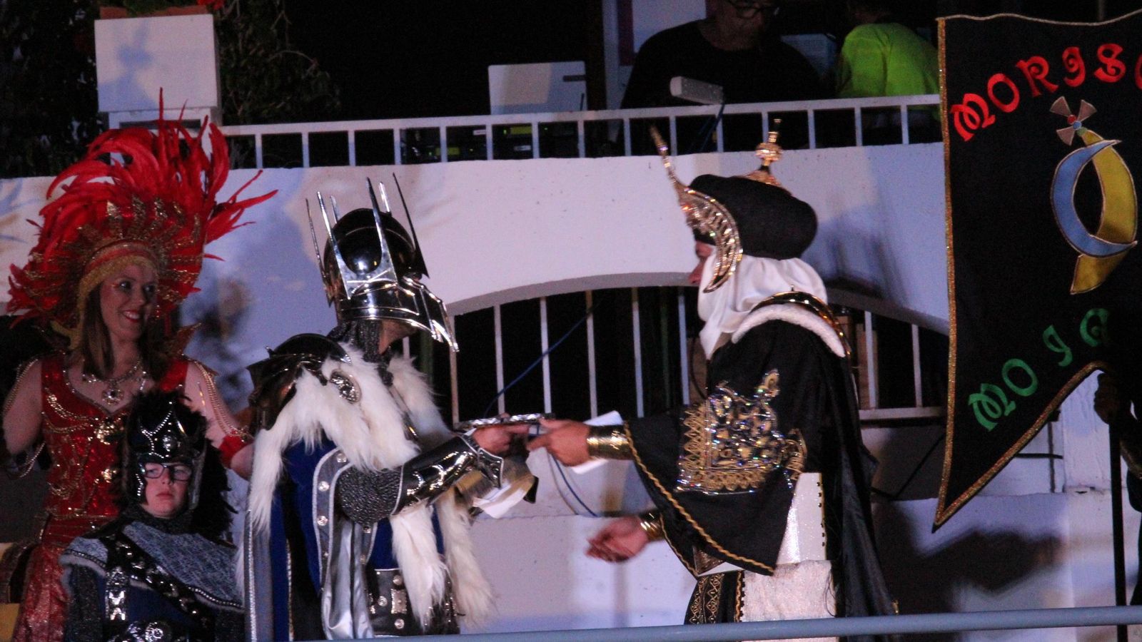 Entrega de las llaves en la fuente de Mojácar.