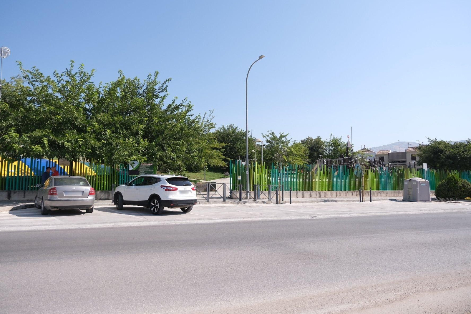 Nuevos aparcamientos en la Ciudad de los Niños de Cabra.