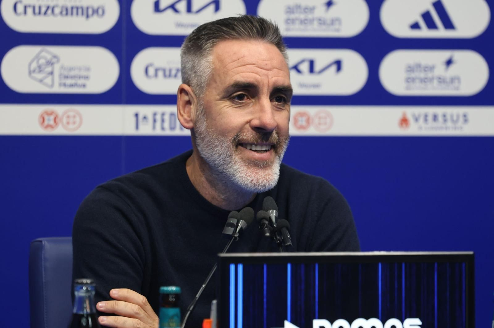 Abel Gómez, sonriente después de ganar por primera vez en liga.