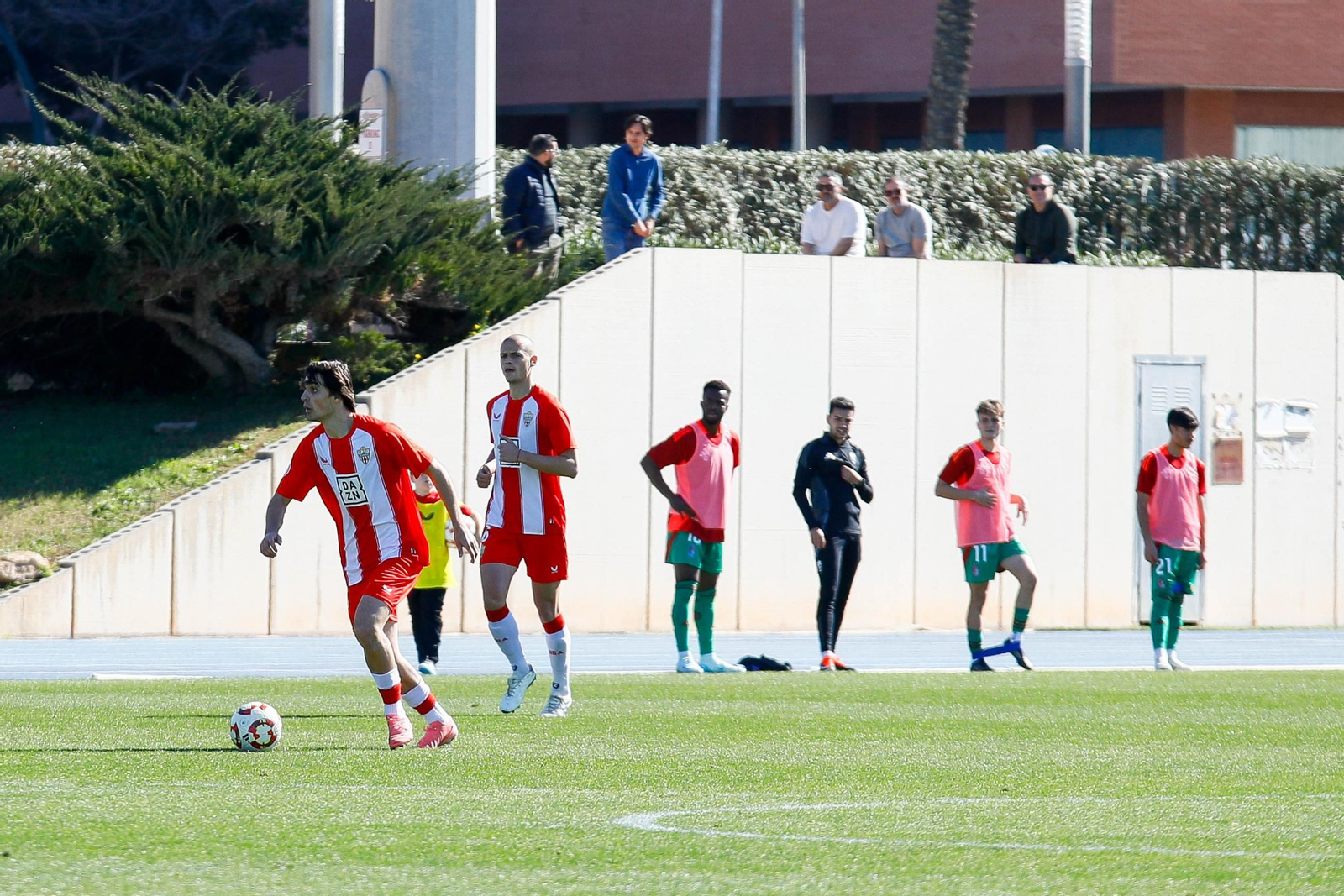 Las imágenes de Segunda RFEF entre Almeria B y recreativo de Granada