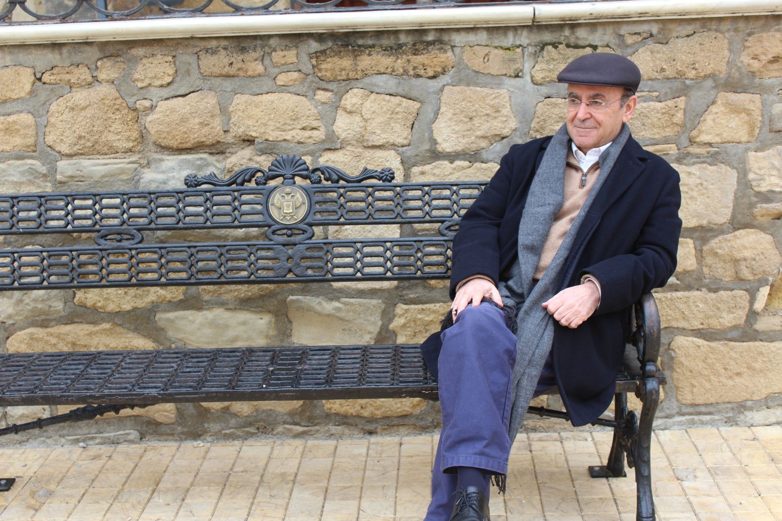 El veratense Diego Alonso Cánovas en la Plaza Mayor de Vera.