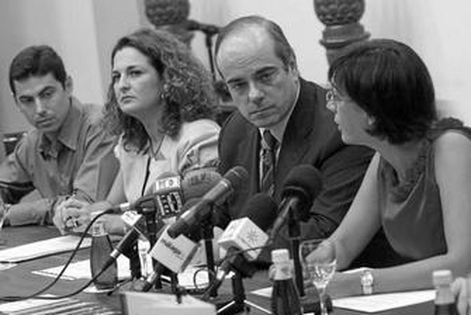 Pilar Serrano, Francisco Triguero y María Gámez, en la presentación.