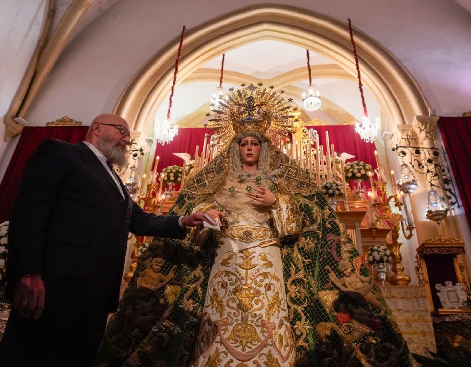 Besamanos de la Esperanza Macarena