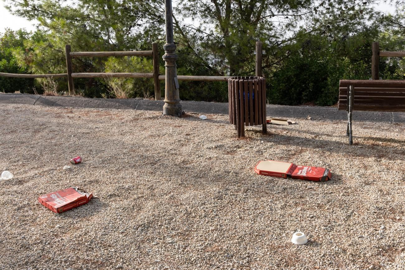Estado de abandono del parque del Cerro de las Canteras