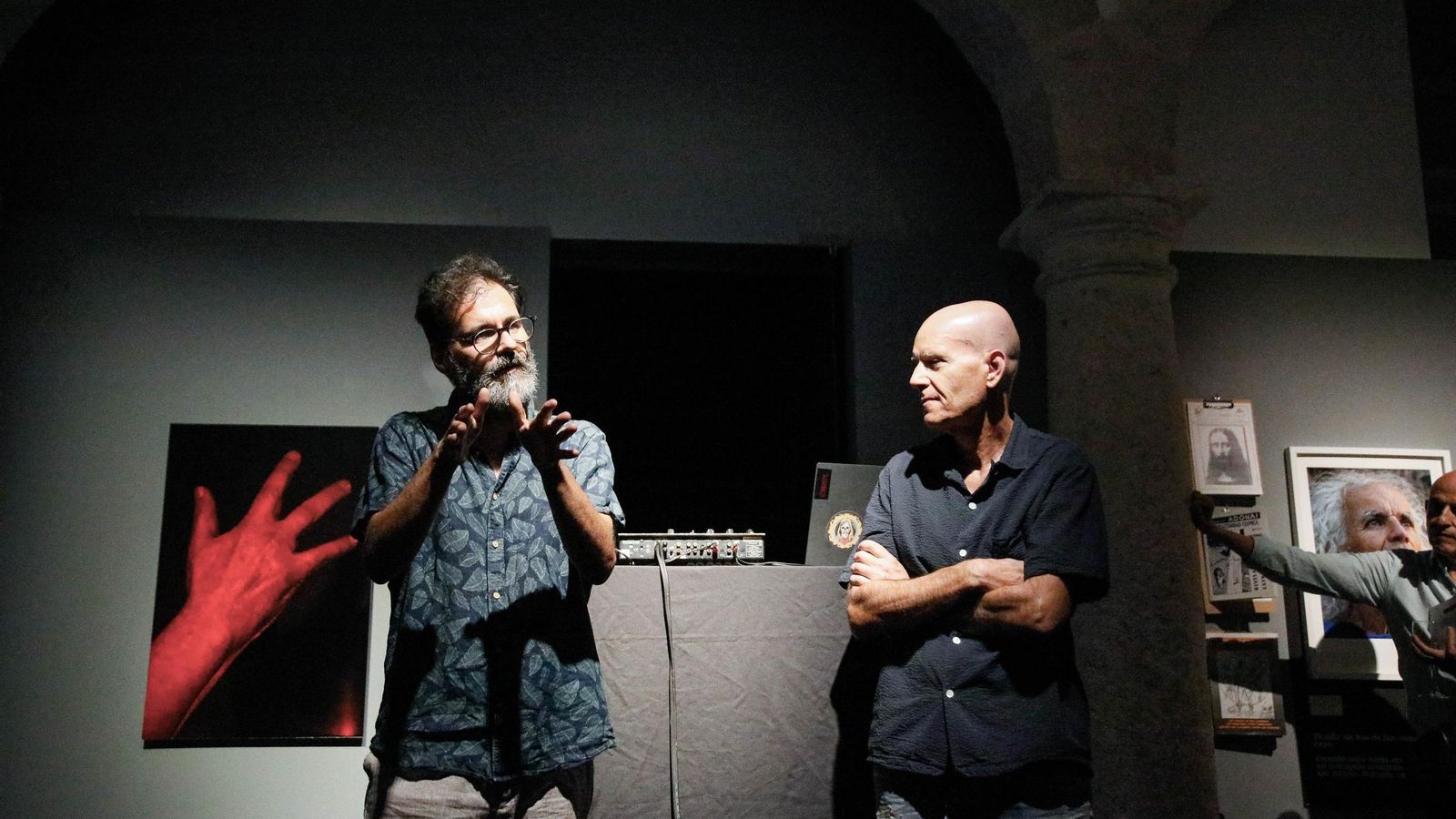 Acto de apertura de la muestra en torno al fenómeno Ovni.