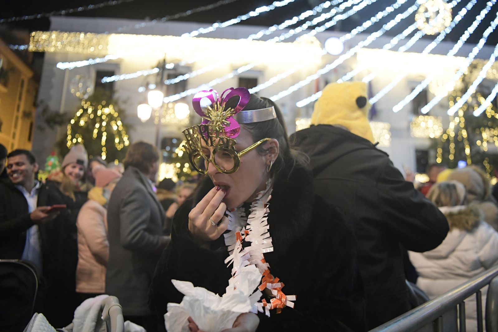 Granada da la bienvenida a 2023 en la Plaza del Carmen