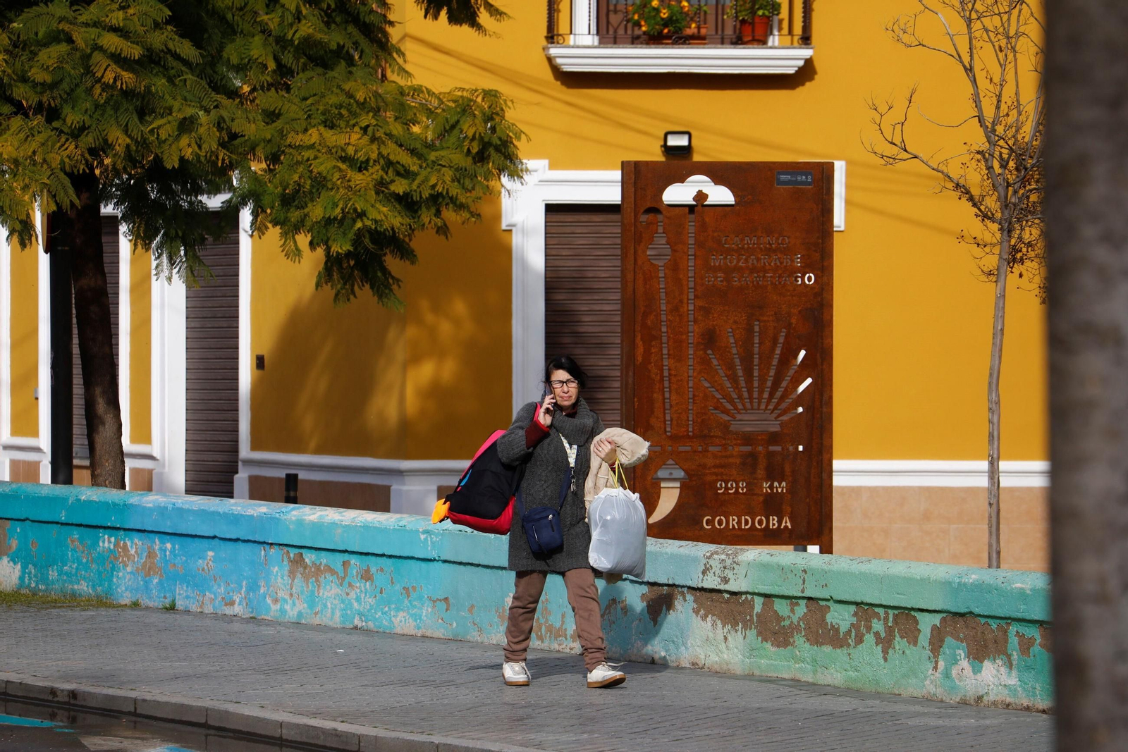 Un recorrido en imágenes por el barrio cordobés del Campo de la Verdad un día de invierno