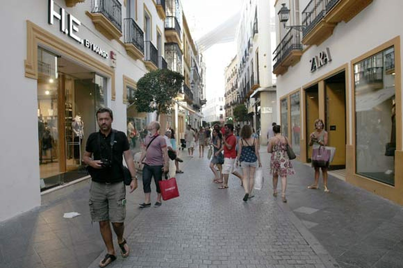 Facua rechaza la liberalización del horario comercial