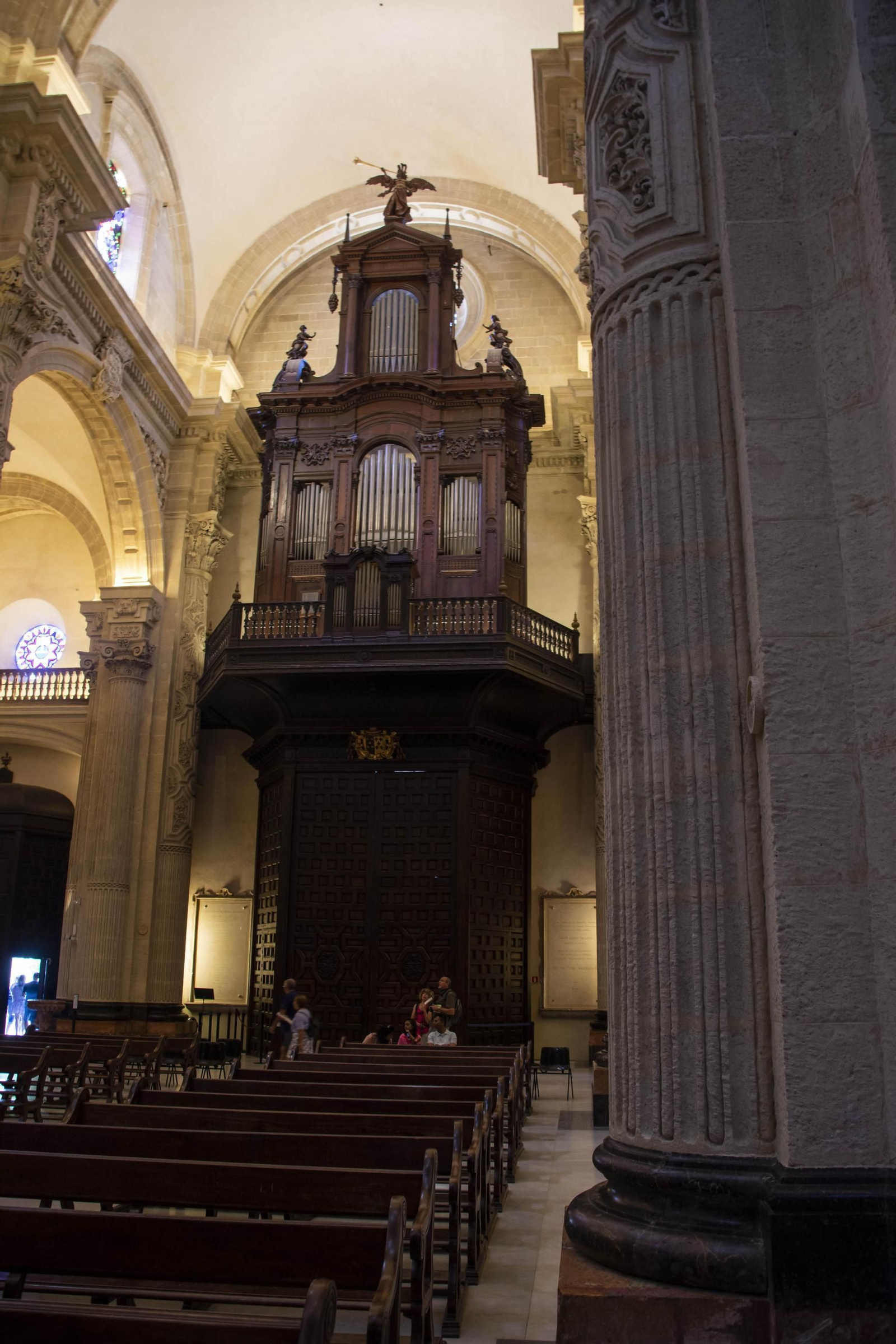 El órgano de la iglesia del Salvador de Sevilla.