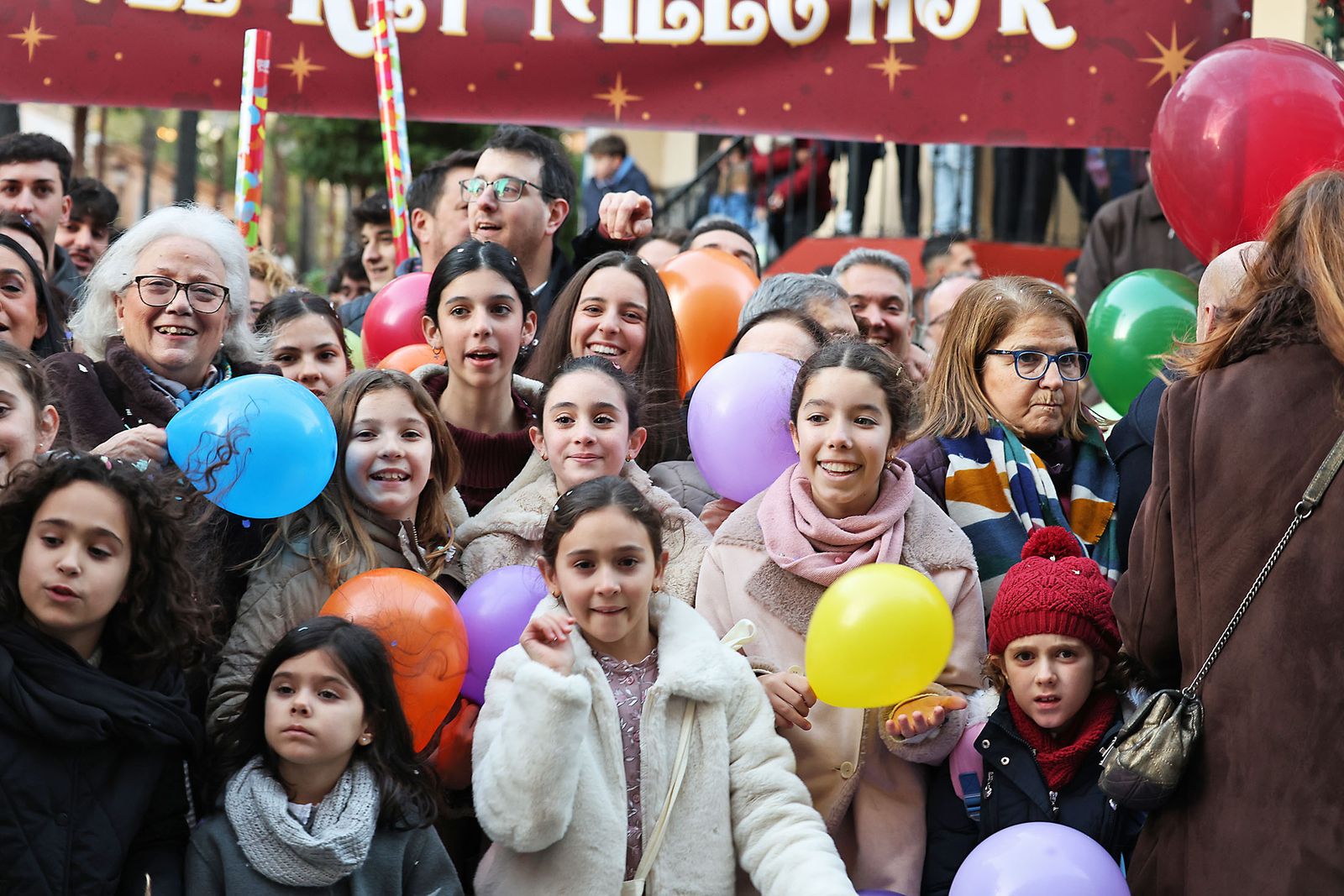 Las mejores fotografías de la salida y recorrido de la cabalgata de Reyes Magos 2026
