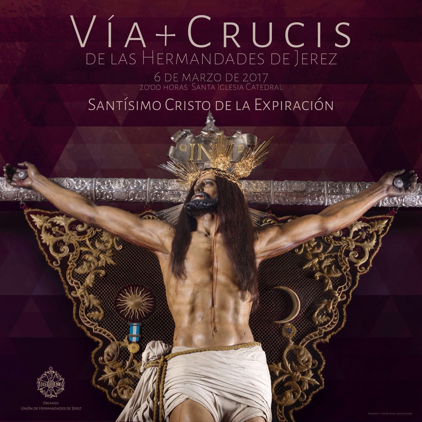 Cartel del Vía-Crucis diseñado por el fotógrafo Miguel Ángel Castaño.