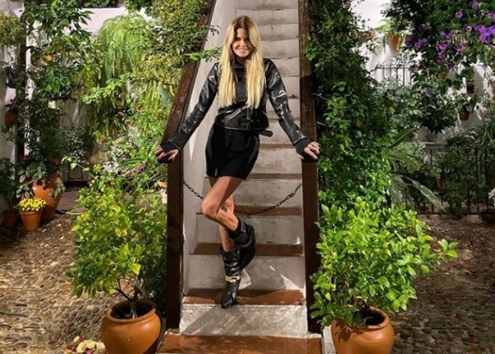 El patio de San Basilio, 44, fue el elegido por la malagueña para dejar constancia gráfica de sus paso por el Alcázar Viejo