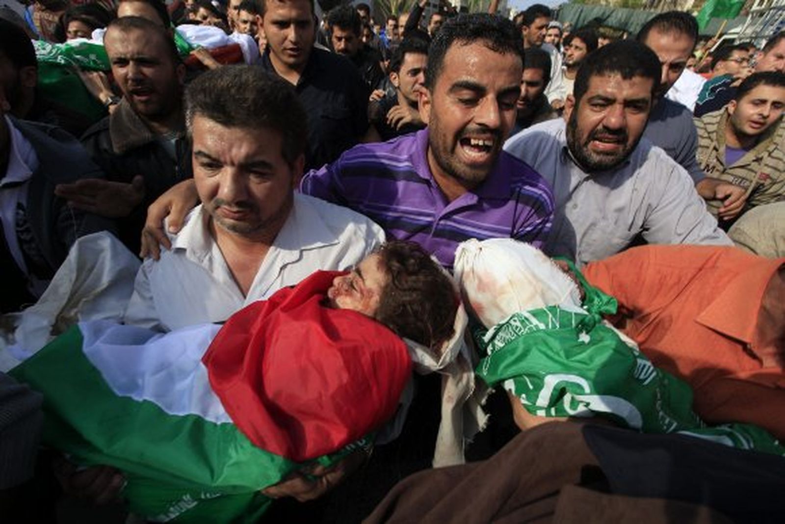 Más de 100 muertos tras seis días de ofensiva israelí en Gaza