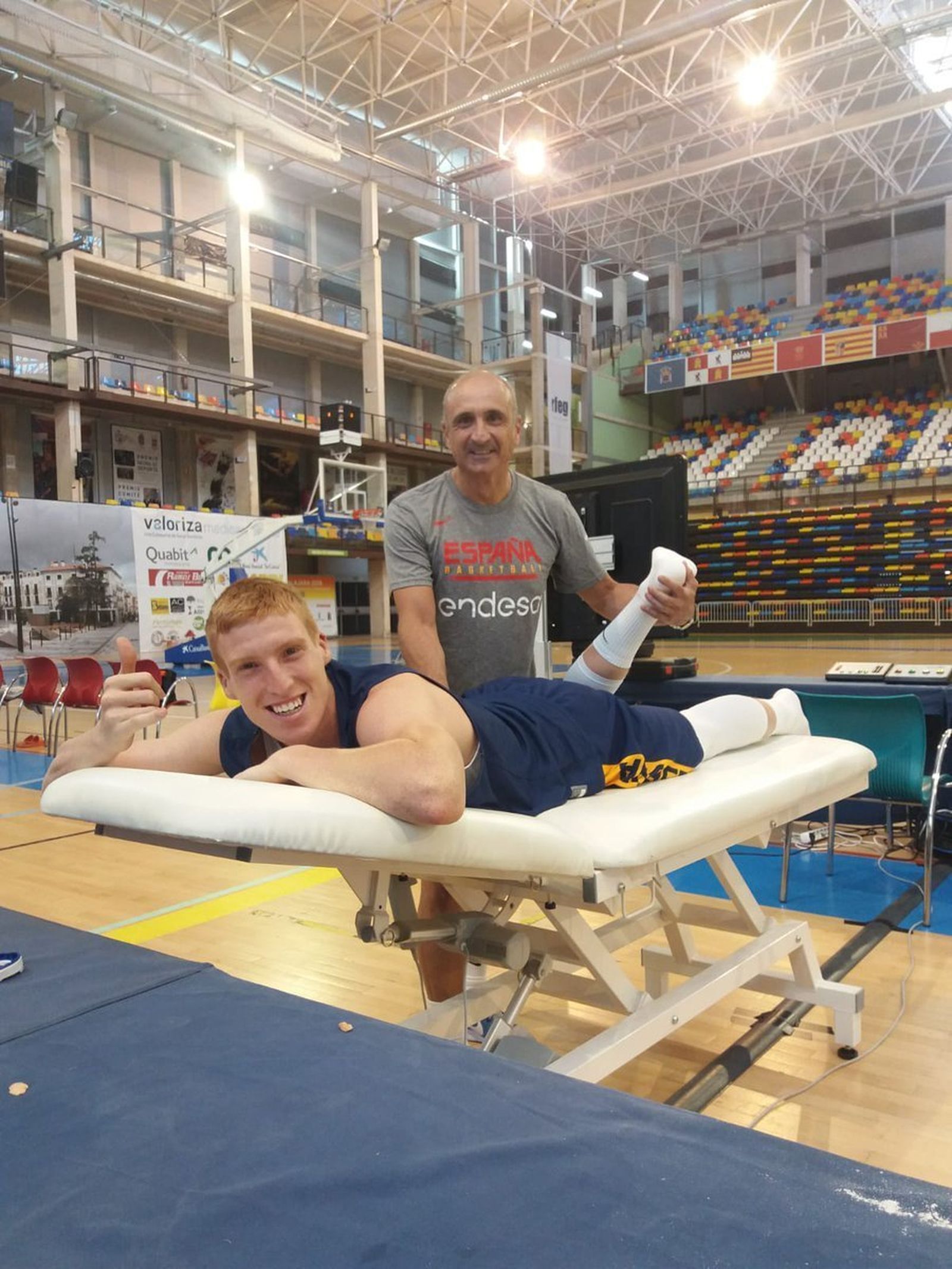 Alberto Díaz, con Enri Salinas.