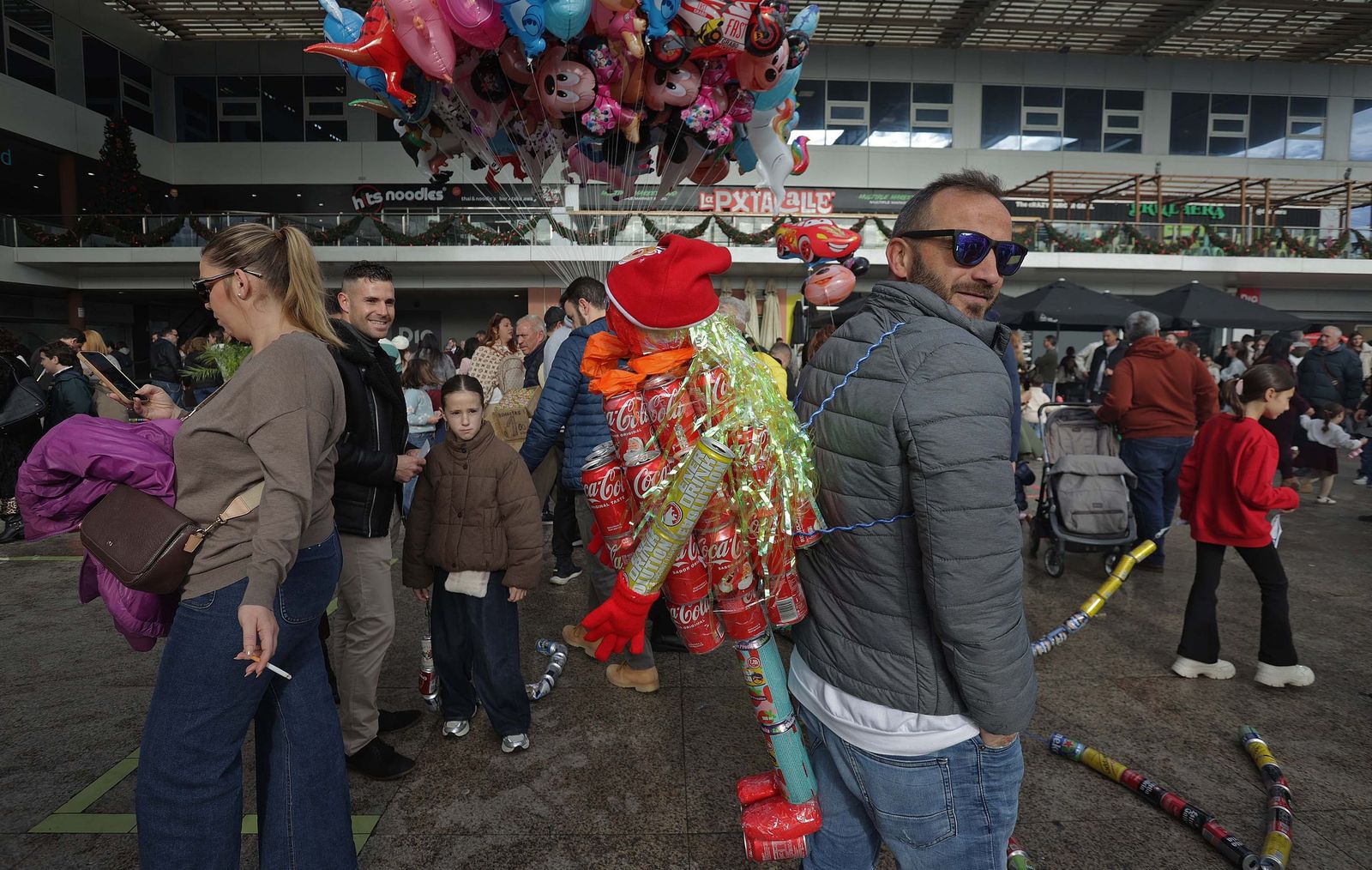 Búscate en el multitudinario arrastre de latas 2026 en Algeciras