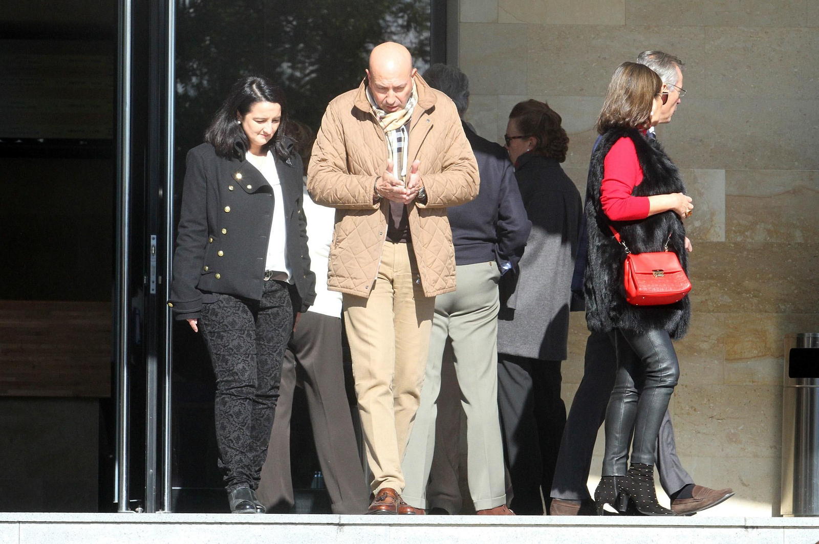 Condolencias a la familia García Palacios durante la mañana en el tanatorio, en imágenes