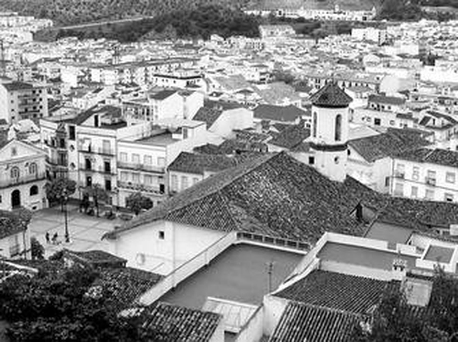 Una vista de Ubrique como la que podría verse desde un teleférico.