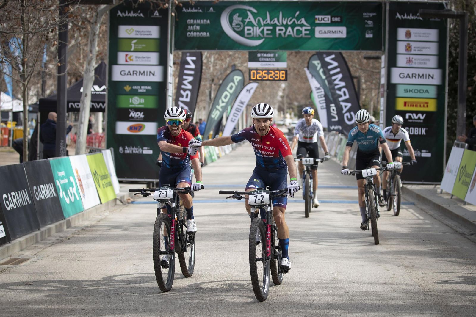 Las mejores imágenes de la primera etapa de la Andalucía Bike Race