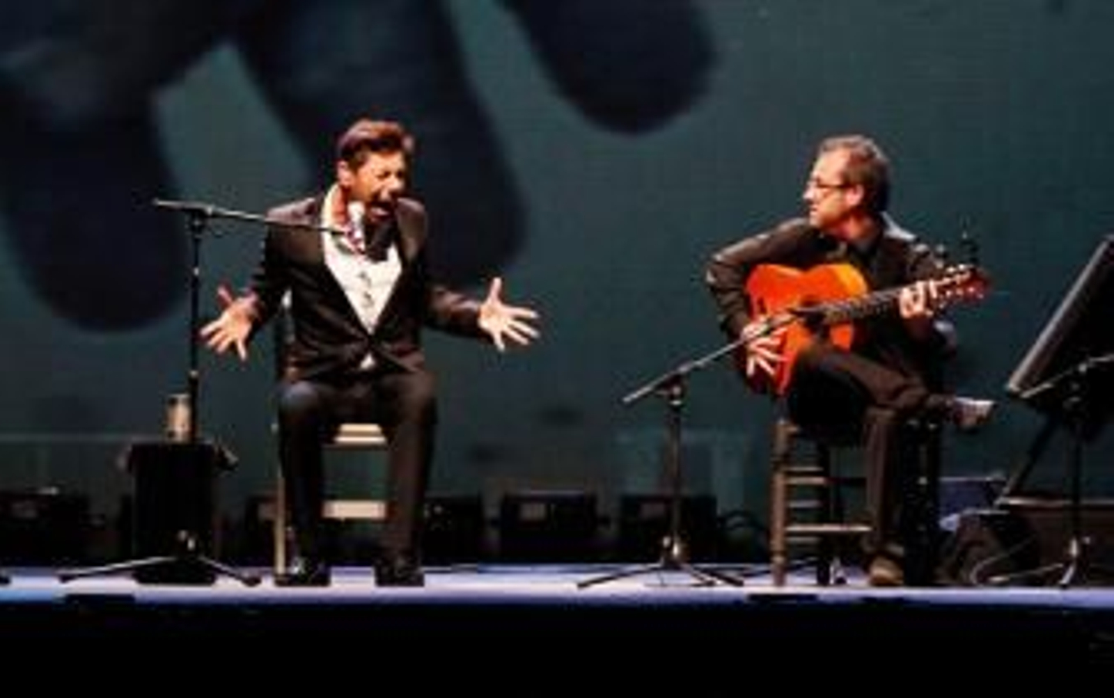 El cantaor Miguel Poveda conquista Jerez con 'ArteSano’