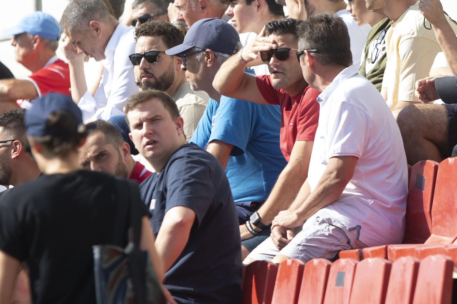 Las imágenes del encuentro entre el Recreativo Granada y el CD Alcoyano