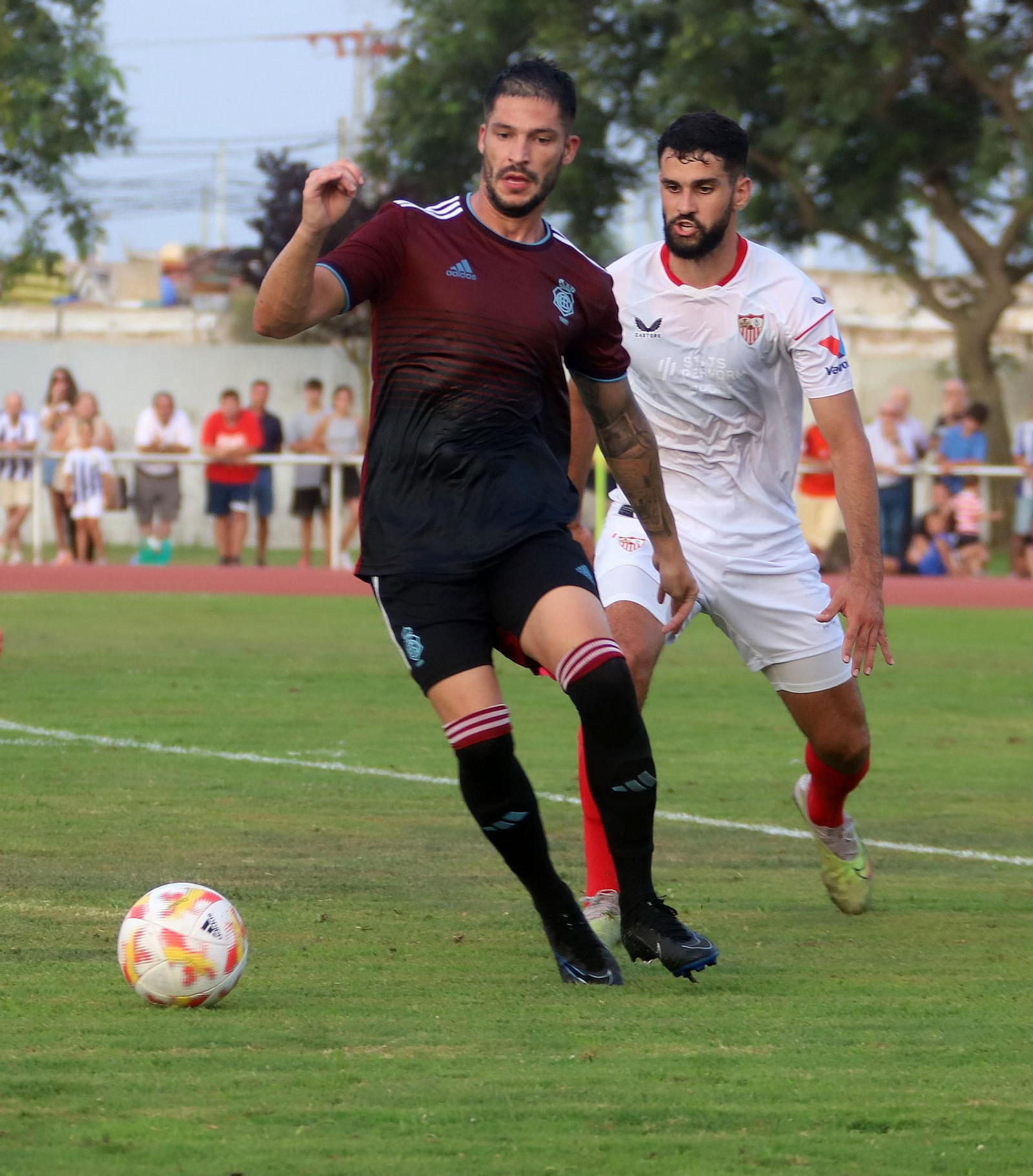 Imágenes del Recreativo de Huelva-Sevilla At en el Memorial Manuel González Rodríguez de Punta Umbría