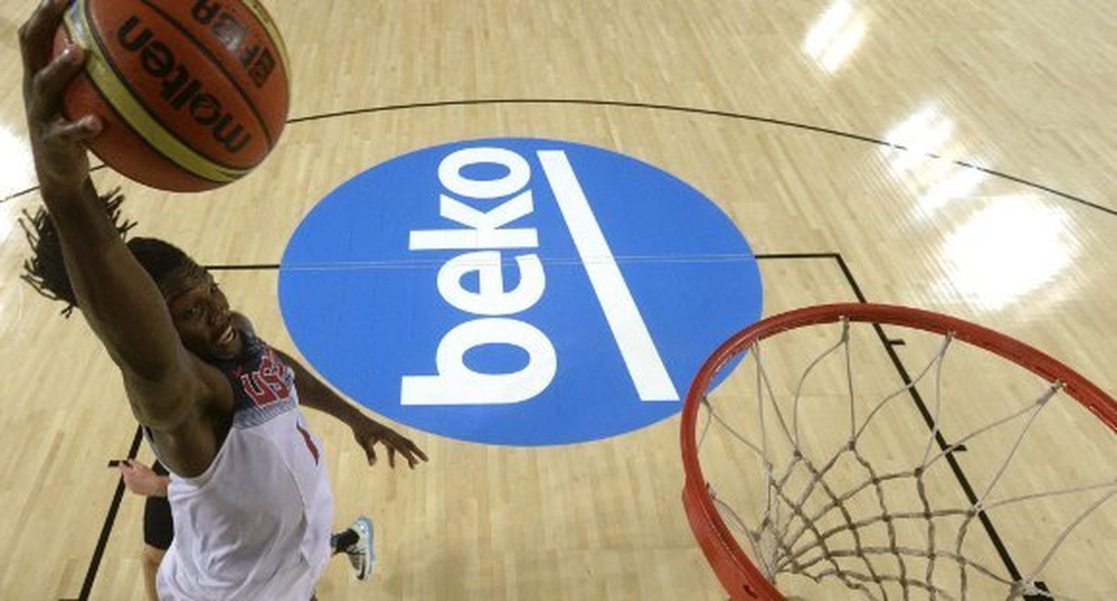 EEUU marcha a velocidad de crucero (98-71)