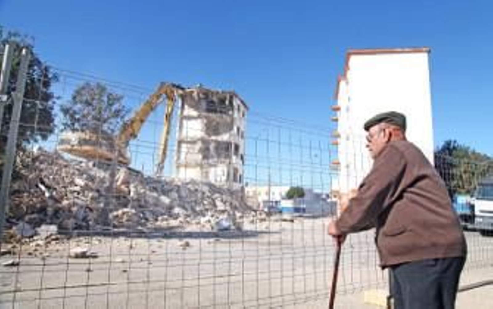 Comienza la demolición de los últimos bloques de Cerrofruto